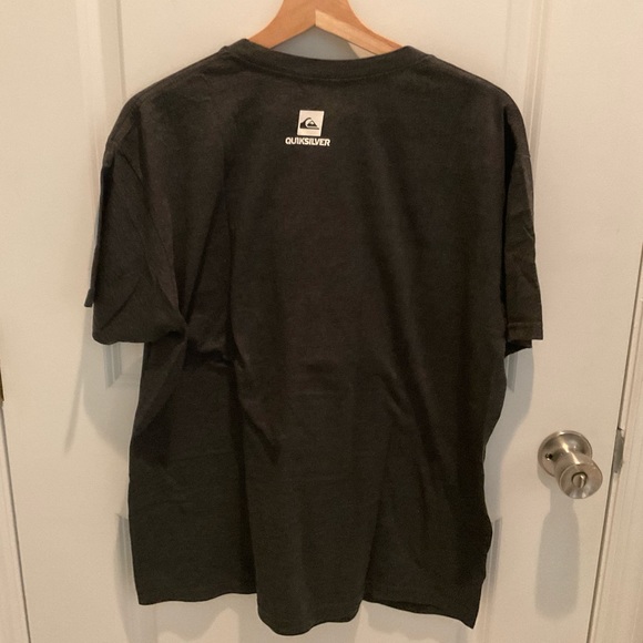 Quiksilver T-Shirt - Picture 2 of 2